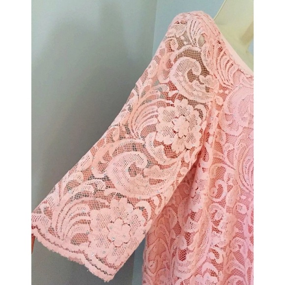 Torrid Peachy Rose Lace Top | Romantic Floral Lace | Size 0 (L) - Picture 4 of 7